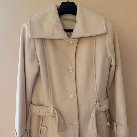 White cream wool Coat with belt - Picture 2 of 13